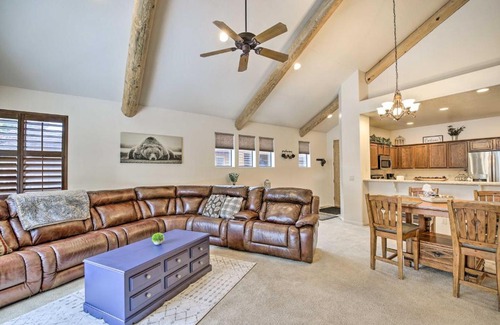 Pinetop Casa | Deck and Gas Grill Spacious Pinetop Cabin