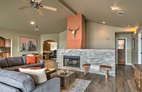 Leander Casa | Deck and Lake Travis Views Hill Country Hideaway!