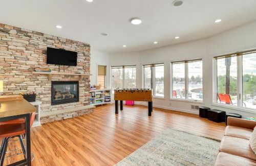 Long Pond Casa | Deck and Lake View Spacious Long Pond Home!