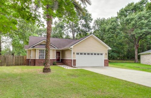 Pooler Casa | Deck and Yard Savannah Area Retreat!