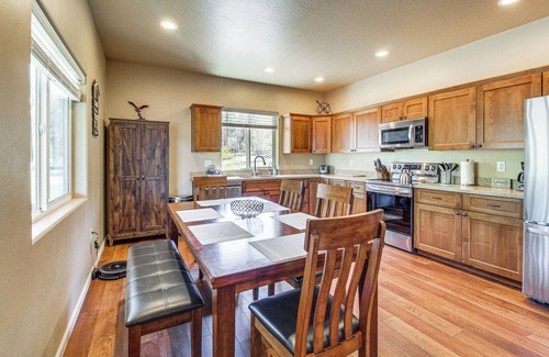 Clay Springs Cabina | Deck & ATV Trail Access: Quiet Cabin in Show Low