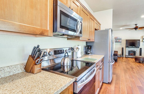 Clay Springs Cabina | Deck & ATV Trail Access: Quiet Cabin in Show Low