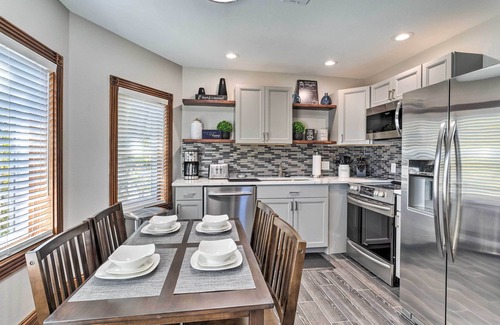 City Park West Casa | Deck + Fenced Yard: Capitol Hill Townhome
