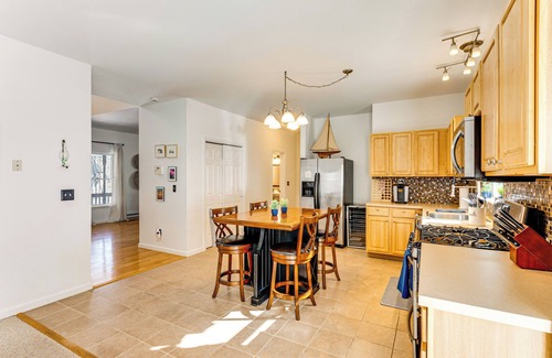 Pocono Lake Cabaña | Deck, Fire Pit & Grill: Spacious Pocono Lake Gem