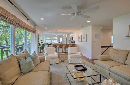 Piney Casa | Deck, Fire Pit: Waterfront Lake Hamilton Home