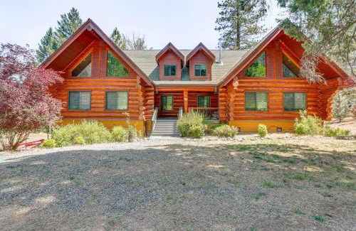 Junction City Casa | Deck, Grill and River Access California Escape!
