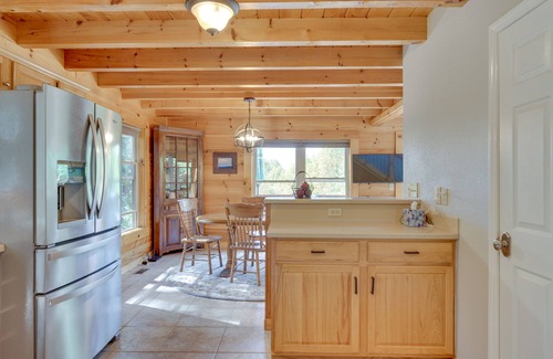 Bostic Cabina | Deck, Grill & Fire Pit: Blue Ridge Mountain Cabin!