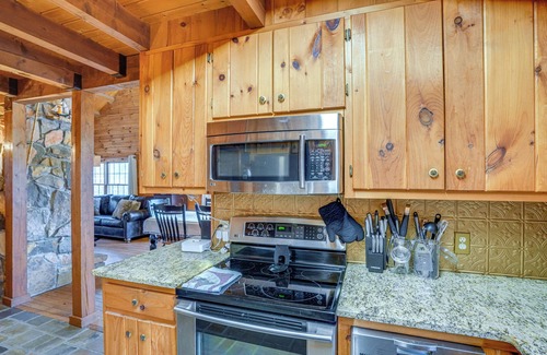 Athens Cabina | Deck, Lake Access: Family-Friendly Cabin in Athens