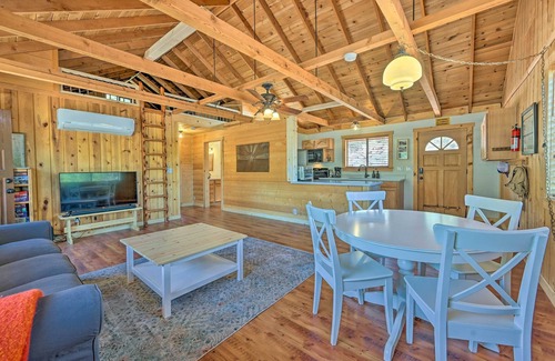 Payson Cabaña | Deck & Mogollon Rim Views: Secluded Payson Cabin