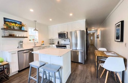 Inlet Beach Cabaña | 3BR Gem! Big Yard, Deck, Screen Porch & More