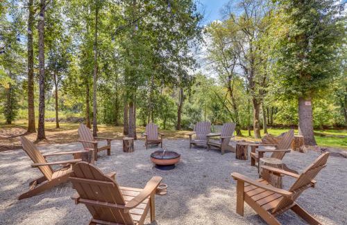 Belle Mead Casa | Deck, Sauna and Fire Pits Upscale Belle Mead Cabin