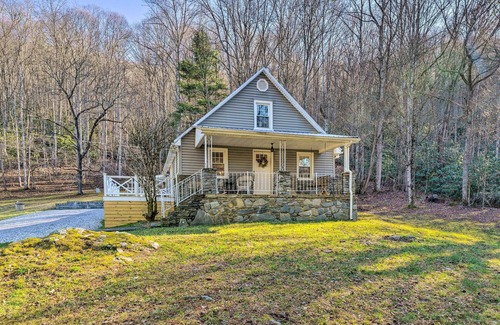 Frank Casa | Deck + Views: Spacious Newland Home!