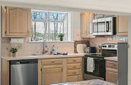 Tafton Cabaña | Deck w/ Lake Views, Fireplace, Shuffleboard, and Office Lakeside Retreat