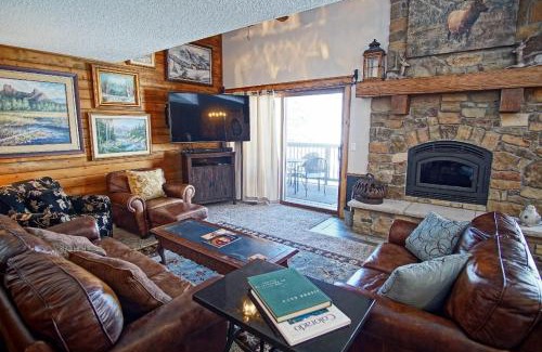 Steamboat Springs Casa | Deck with Views, Gas Grill, Renovated Luxurious Townhome on Burgess Creek