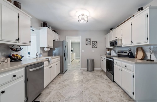 Cartersville Casa | Decked Out Getaway: Pine MTN Trail, Pet Friendly