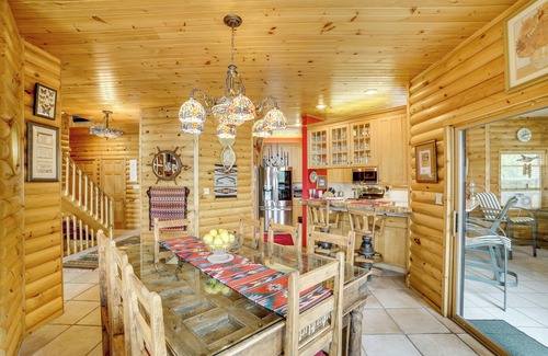 Shell Knob Cabina | Decks & Views: Spacious Cabin Near Table Rock Lake
