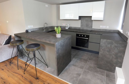 Dyserth Cabaña | DECLARATION SUITE, pet friendly, character holiday cottage in Dyserth