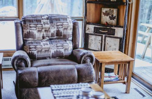 Woodruff Casa | Decompression Zone - Little Spider Lake