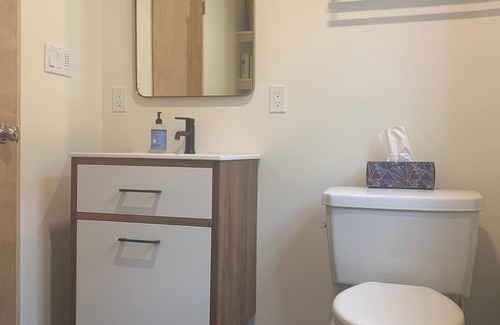 Decorah Cabaña | Decorah's Green Door Haus
