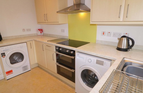Donaghadee Cabaña | DEE BY THE SEA, family friendly, with a garden in Donaghadee