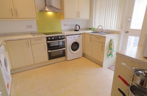 Donaghadee Cabaña | DEE BY THE SEA, family friendly, with a garden in Donaghadee