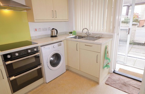 Donaghadee Cabaña | DEE BY THE SEA, family friendly, with a garden in Donaghadee