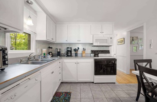 Harwich Casa | Deeded Pond Access Ping Pong!
