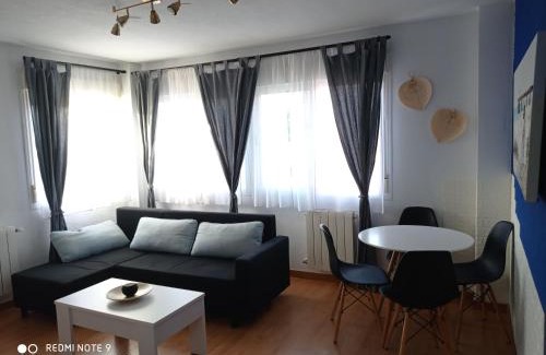 Torrecaballeros Casa | Deep Blue Inn