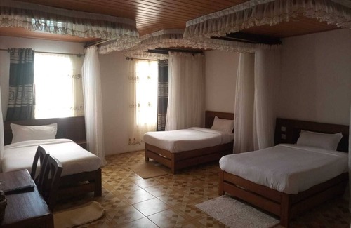 Kitale Cama Y Desayuno | Deep Sea Resort Kitale