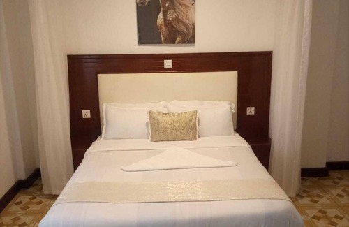 Kitale Cama Y Desayuno | Deep Sea Resort Kitale