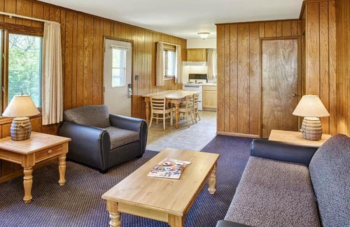 Mount Sterling Complejo | Deer Creek State Park Lodge and Conference Center