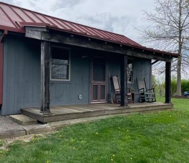 McClellandtown Cama Y Desayuno | Deer Creek Winery at Watson Estate