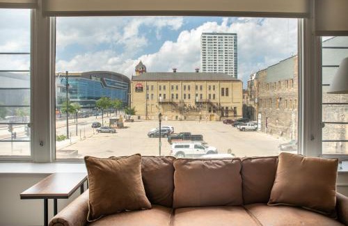 Westown Apartamento | Deer District Studio Apt JC2 - One Block from Fiserv and Baird