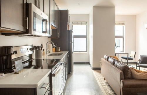 Westown Apartamento | Deer District Studio Apt JC3 - One Block from Fiserv and Baird