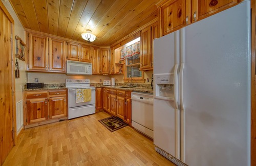 Blairsville Casa | Deer Ridge - Fireplace & Hot Tub