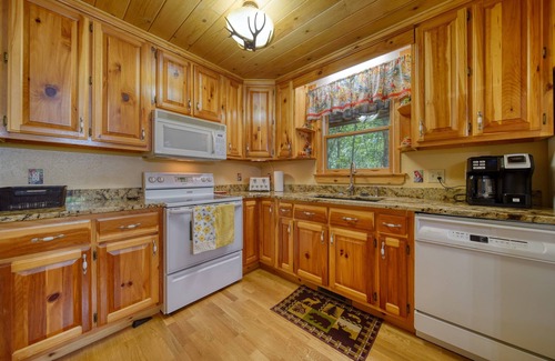 Blairsville Casa | Deer Ridge - Fireplace & Hot Tub