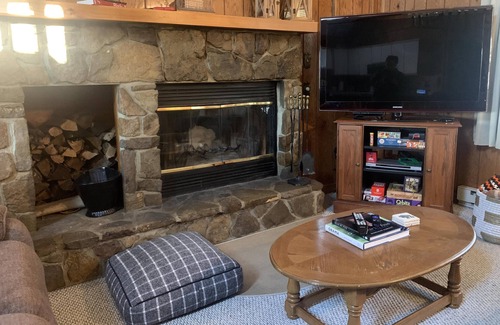 Terra Alta Cabina | Deer Ridge-watch the deer while relaxing in nature!