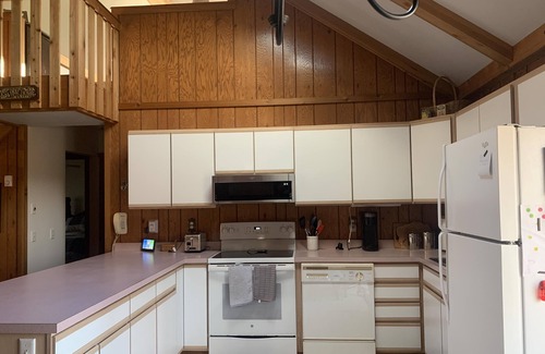 Terra Alta Cabina | Deer Ridge-watch the deer while relaxing in nature!
