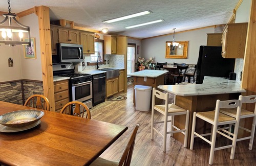 Milford Casa | Deer Run Lodge one of 3 lodges available on property perfect for a Team