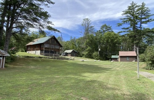 Chestertown Cabina | Deer Run, pool, steps from Loon Lake