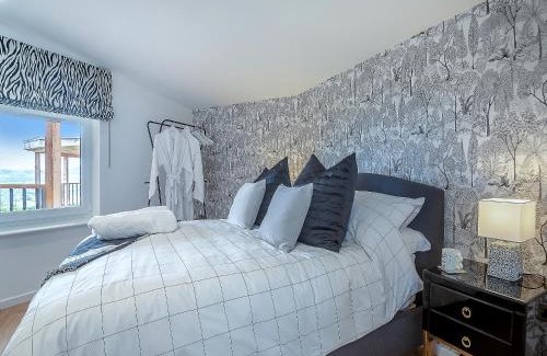 St George Casa | Deer's Leap - Uk50121