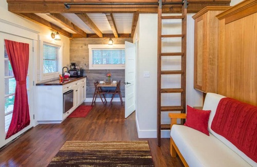 Lacy-Lakeview Cabina | Country Tiny House - 10min a Silos at Magnolia (# 3)