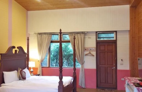 Dongshan Casa | DeerStar HomeStay B&B