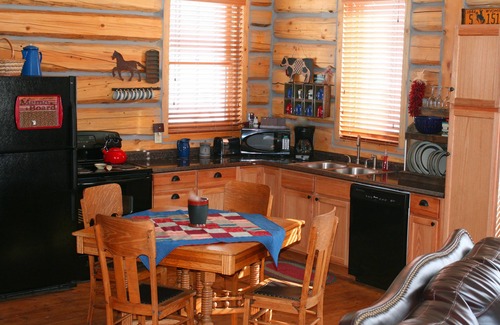 Albany County Cabina | Deerwood Station- Relájese en nuestra hermosa cabina de invitados!