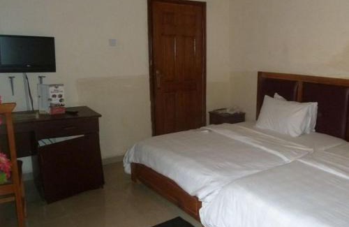 Asaba Cabina | Definite Destiny Hotel - Standard