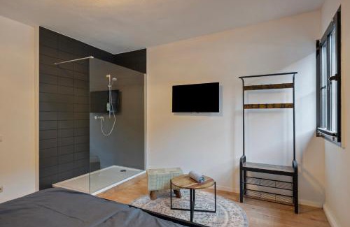 Rhein-Erft-Kreis District Apartamento | Deine Bude - 4 Doppelzimmer, 2 Bäder, Küche
