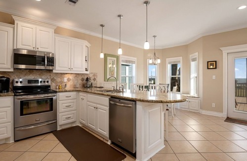 Crystal Beach Casa | Deja View 3 Bedroom Home