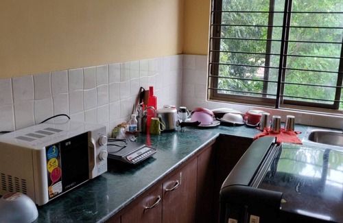 Sualkuchi Apartamento | DekaChang un acogedor apartamento 2BHK, hogar lejos del hogar