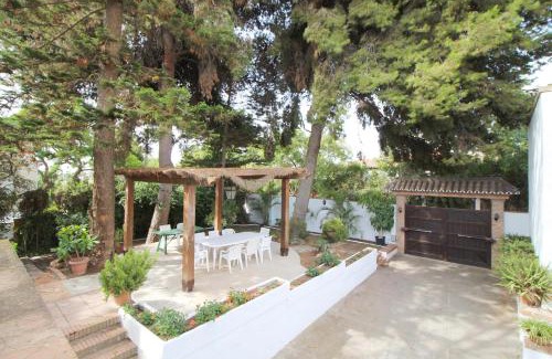 Vélez-Málaga Villa | Del Parque Flats Villa Sauce