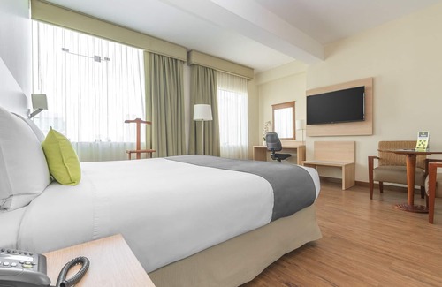 San Isidro Hotel | Del Prado Hotel